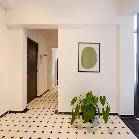 Centrally Located 1BR Retreat near Sala Palatului-2